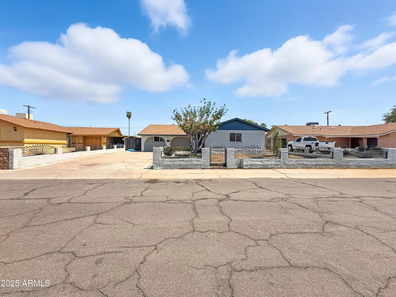 4460 Avalon Dr, Phoenix, AZ 85031
