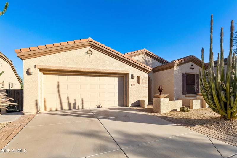 4460 Carob Dr, Gilbert, AZ 85298