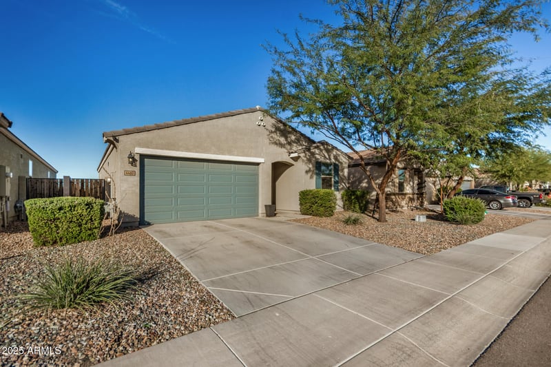 4460 Stickleaf Way, San Tan Valley, AZ 85144