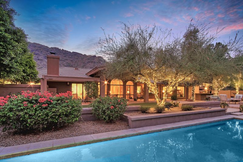 4461 E Horseshoe Rd, Phoenix, AZ 85028