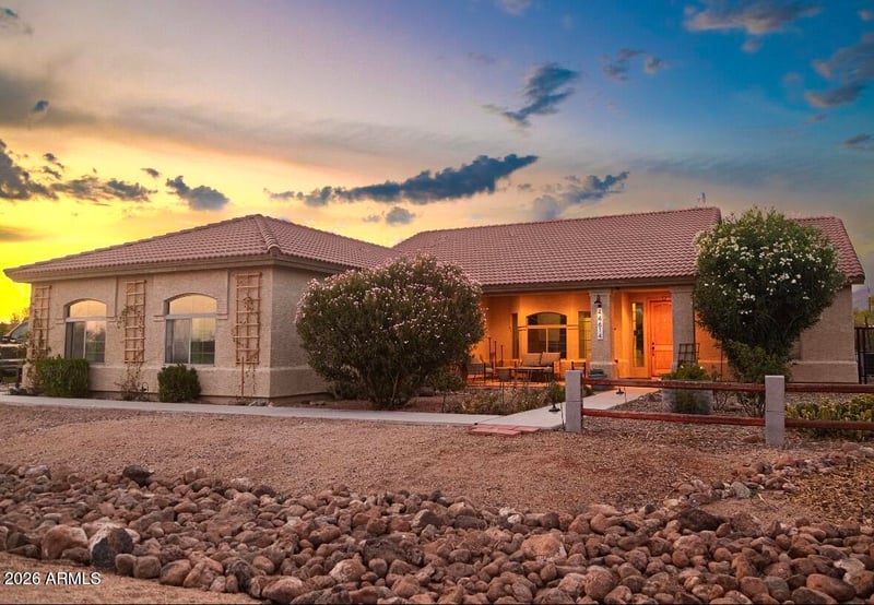 44614 20th St, New River, AZ 85087