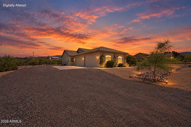 44614 N 20th St, New River, AZ 85087