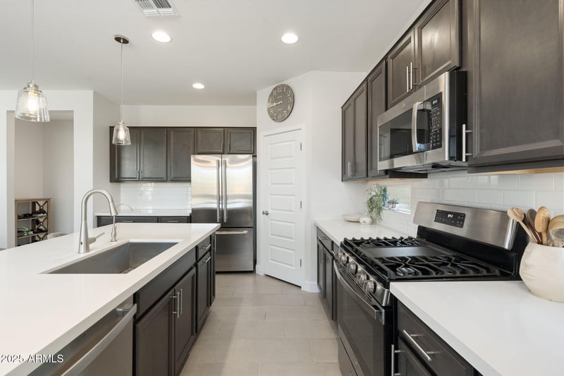 4462 202nd Ln, Litchfield Park, AZ 85340