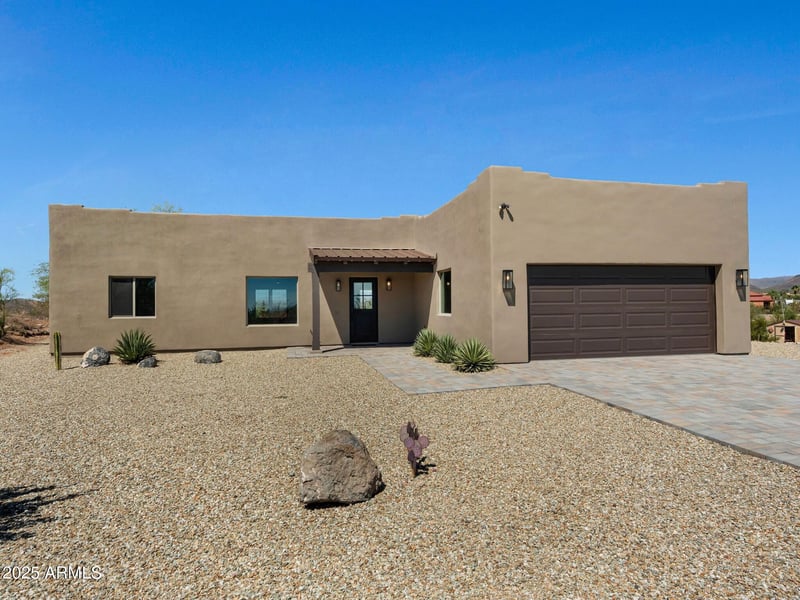 44635 San Domingo Peak Trl, Morristown, AZ 85342