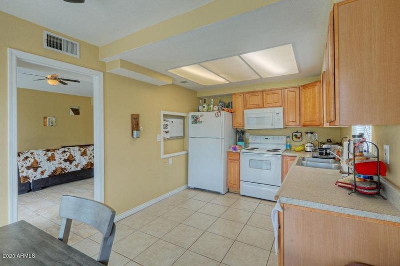 4467 W Oraibi Dr, Glendale, AZ 85308