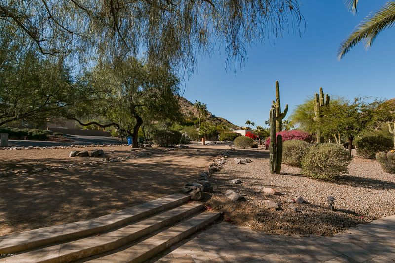 4480 E Sunset Dr, Phoenix, AZ 85028