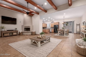 44807 12th St, New River, AZ 85087