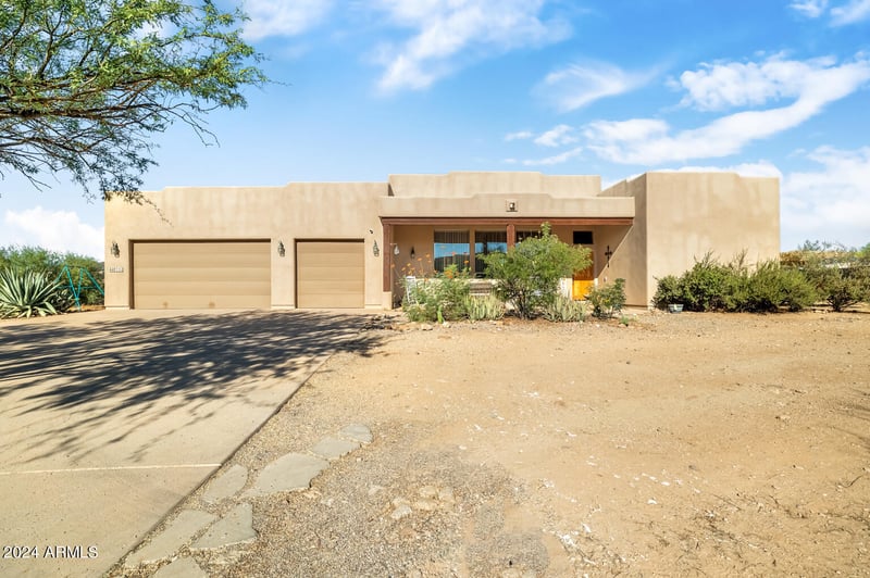 44811 12th St, New River, AZ 85087