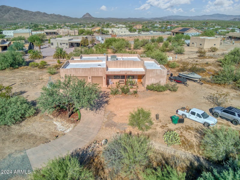 44811 12th St, New River, AZ 85087