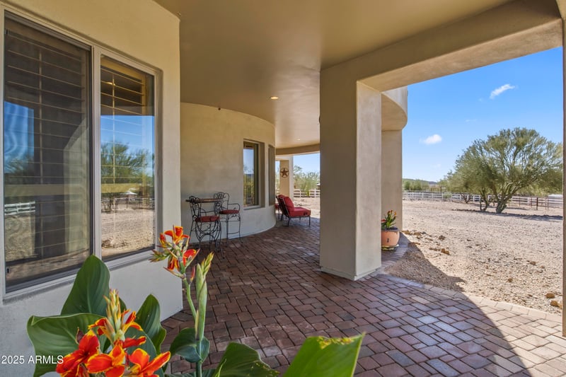 44814 22nd St, New River, AZ 85087