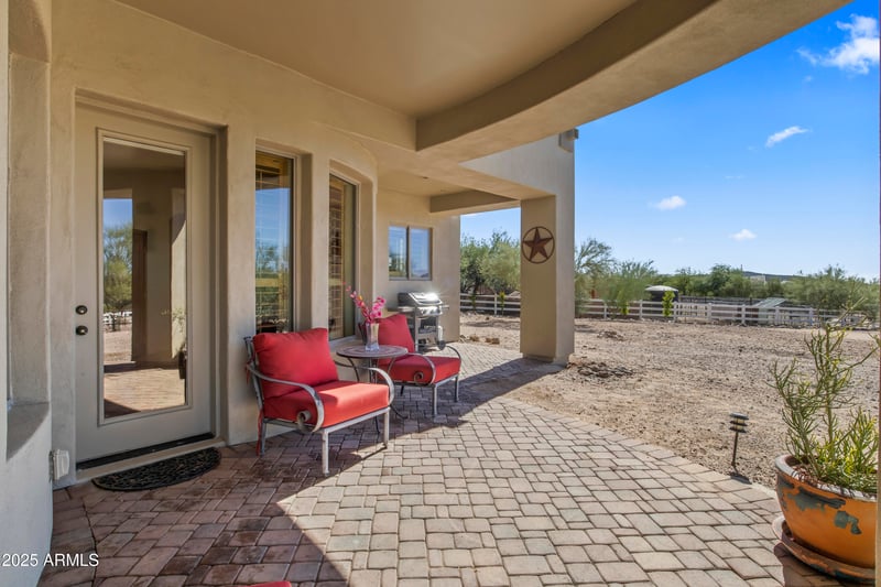 44814 22nd St, New River, AZ 85087