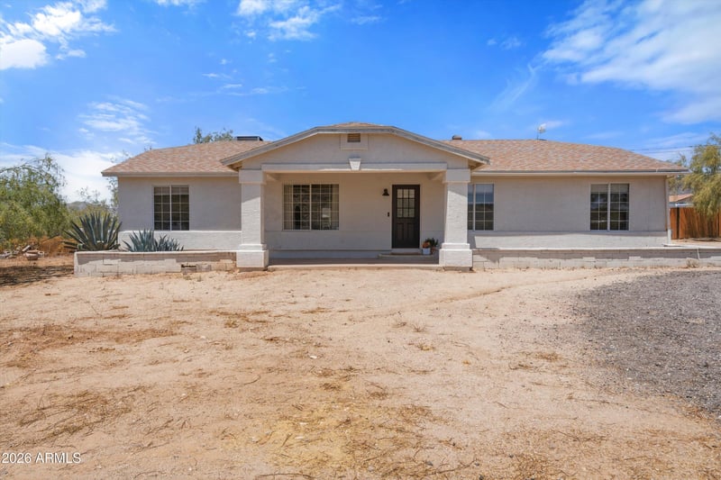 44814 N 10th St, New River, AZ 85087