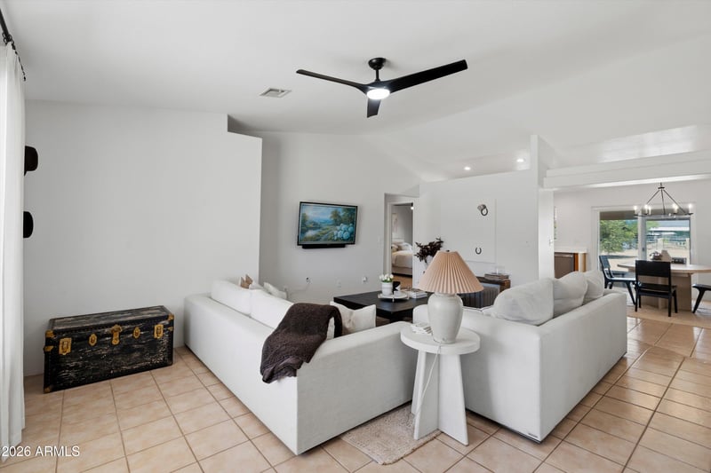 44814 N 10th St, New River, AZ 85087