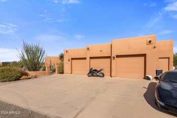 44821 12th St, New River, AZ 85087