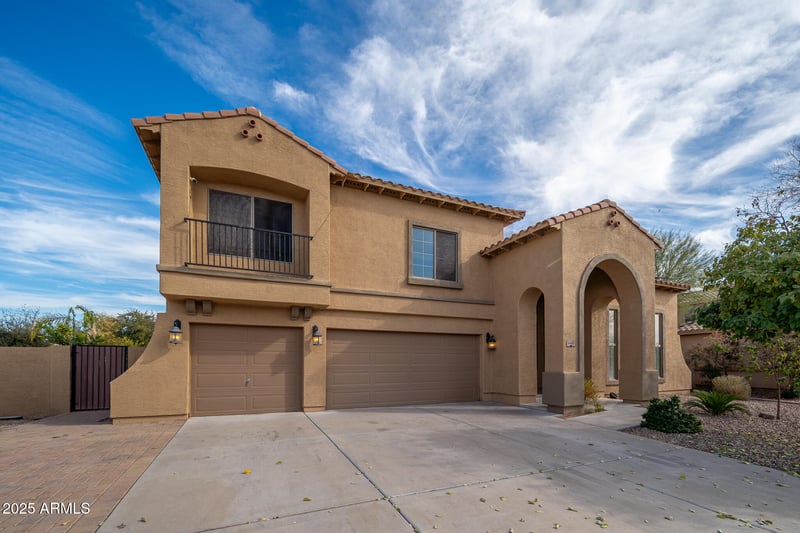 4485 152nd Dr, Goodyear, AZ 85395