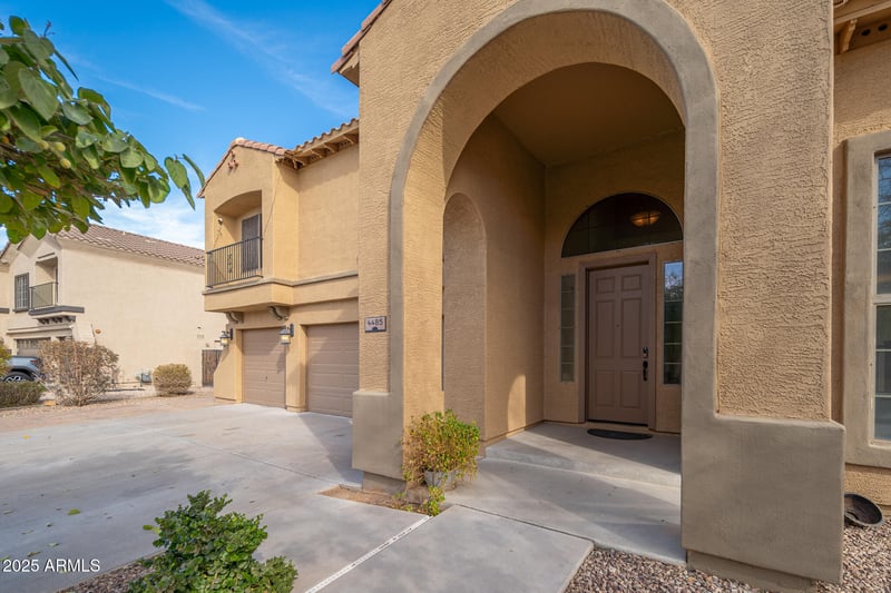 4485 152nd Dr, Goodyear, AZ 85395