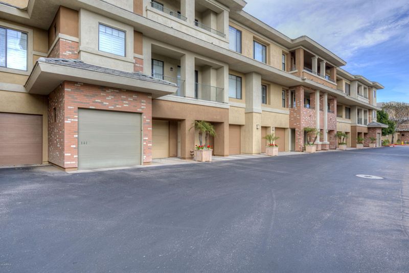 4488 E Thomas Rd #2040, Phoenix, AZ 85018