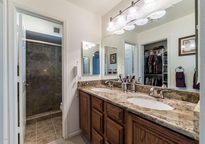 449 E Melody Ln, Gilbert, AZ 85234