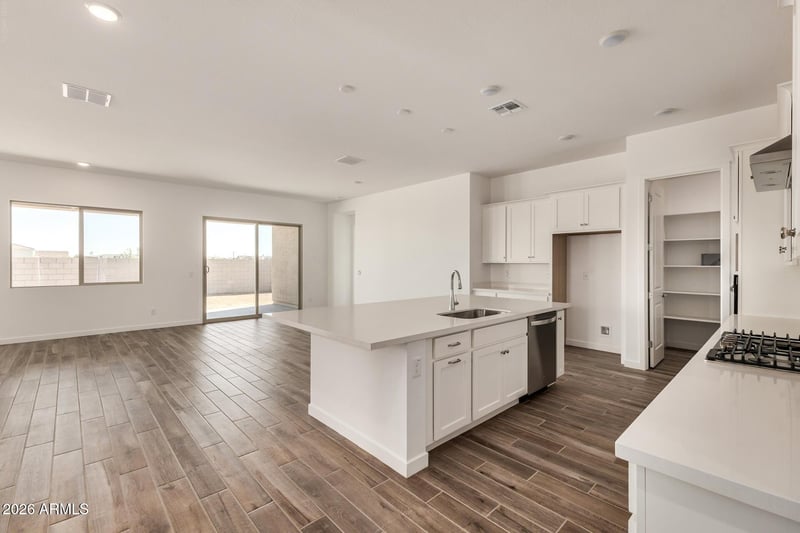 449 Flax Dr, San Tan Valley, AZ 85140