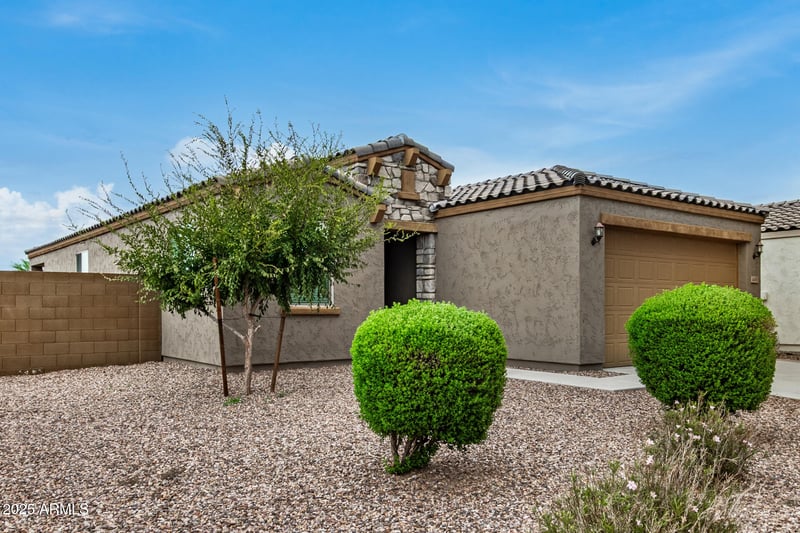 4490 Horsenettle Dr, San Tan Valley, AZ 85144