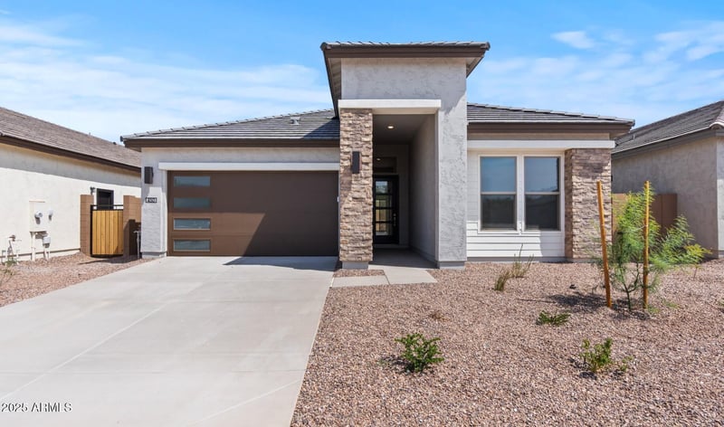 450 Aurora Dr, San Tan Valley, AZ 85140