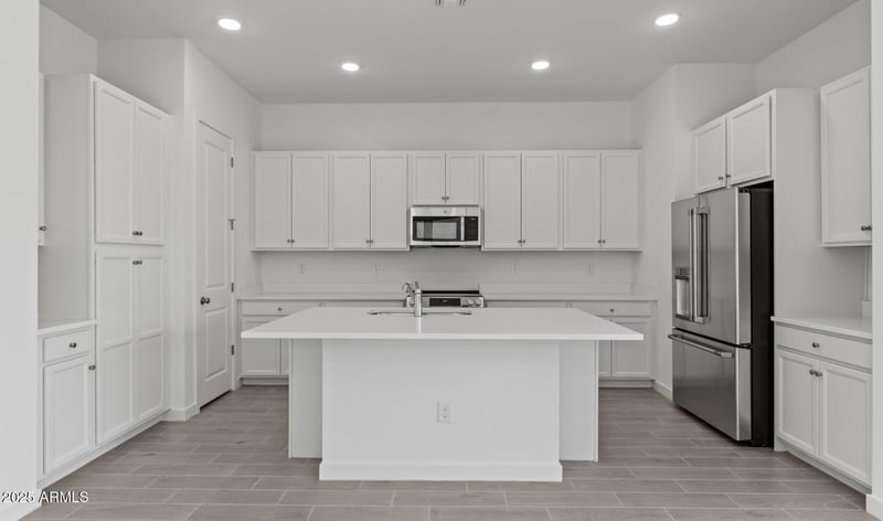 450 Aurora Dr, San Tan Valley, AZ 85140