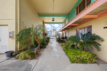 450 W Earll Dr #15, Phoenix, AZ 85013