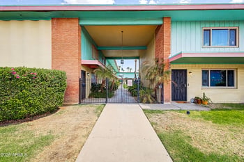 450 W Earll Dr #15, Phoenix, AZ 85013