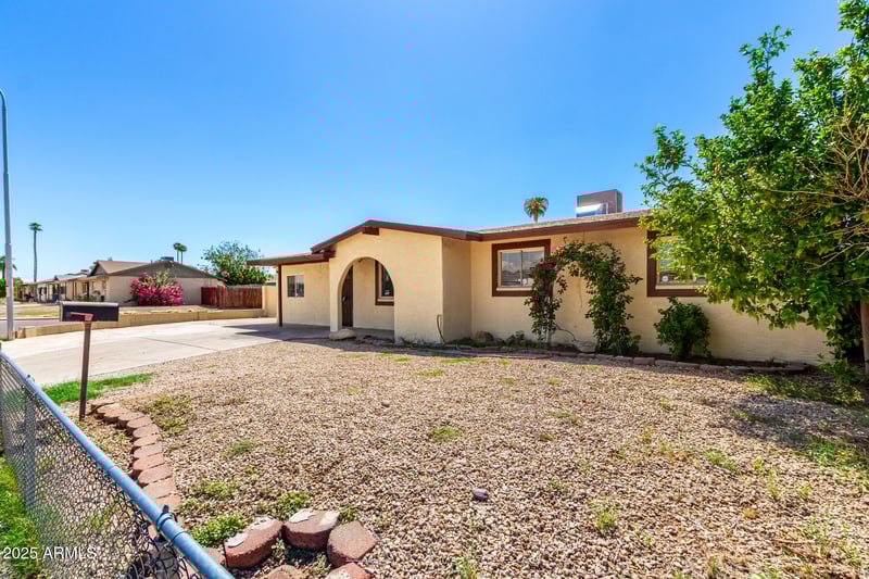 4501 Mission Ln, Glendale, AZ 85302