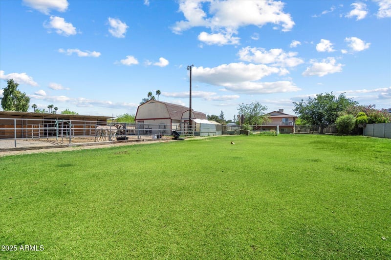 4502 W Greenway Rd, Glendale, AZ 85306