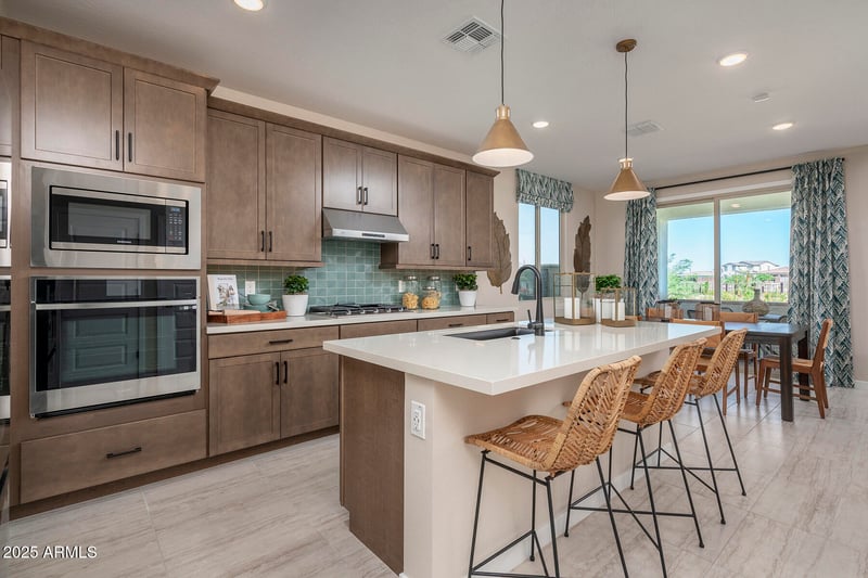 4503 Pauli --, Mesa, AZ 85212