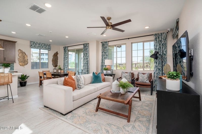 4503 Pauli --, Mesa, AZ 85212