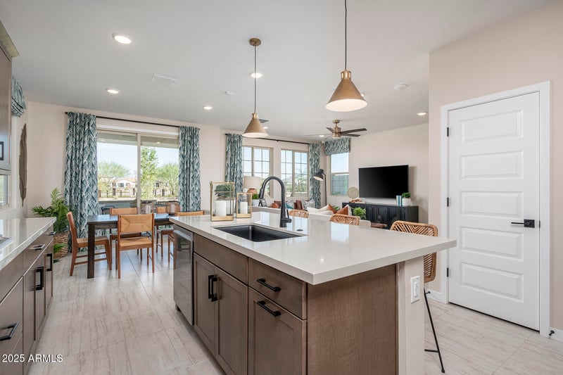 4503 Pauli --, Mesa, AZ 85212