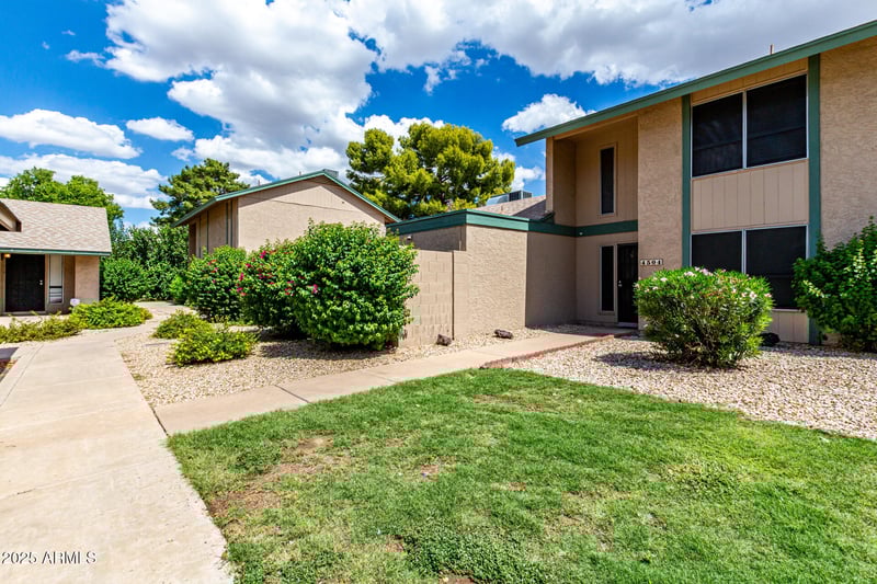 4504 Continental Dr, Glendale, AZ 85308