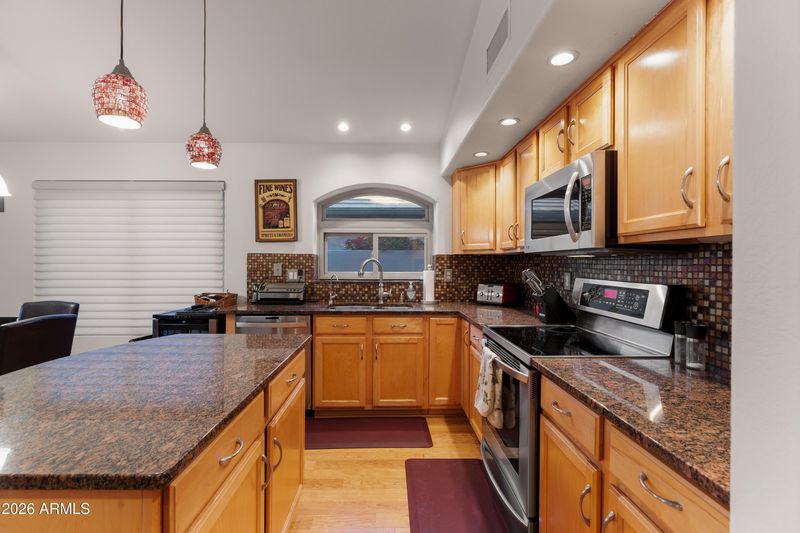 4506 E Lone Cactus Dr, Phoenix, AZ 85050