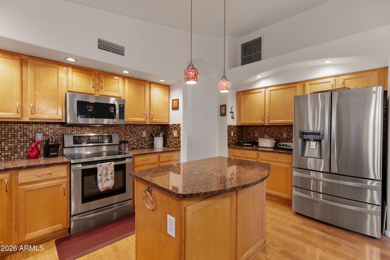 4506 E Lone Cactus Dr, Phoenix, AZ 85050