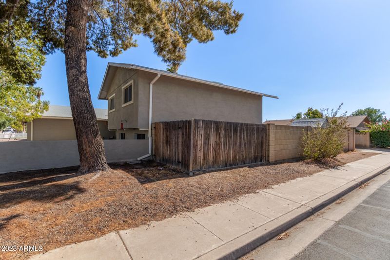 4506 S Willow Dr, Tempe, AZ 85282