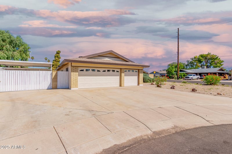 4506 W Kaler Cir, Glendale, AZ 85301