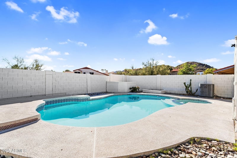 4507 Monte Way, Phoenix, AZ 85044