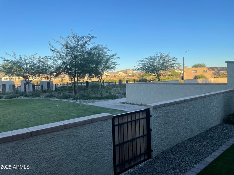 4507 Pauli --, Mesa, AZ 85212