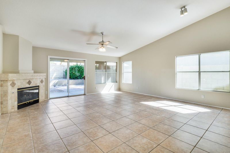 4508 E Hartford Ave, Phoenix, AZ 85032