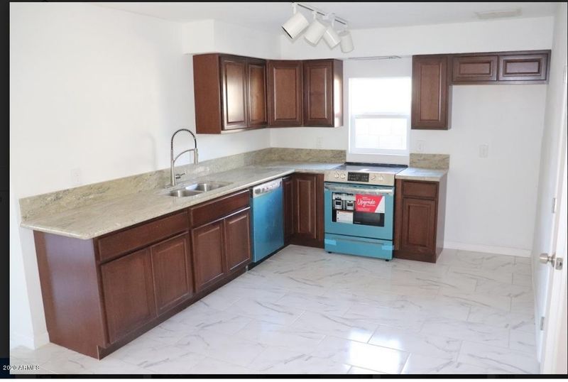 4508 E Wayland Rd, Phoenix, AZ 85040