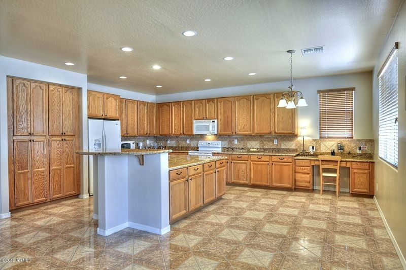 4509 W Heyerdahl Dr, Phoenix, AZ 85087