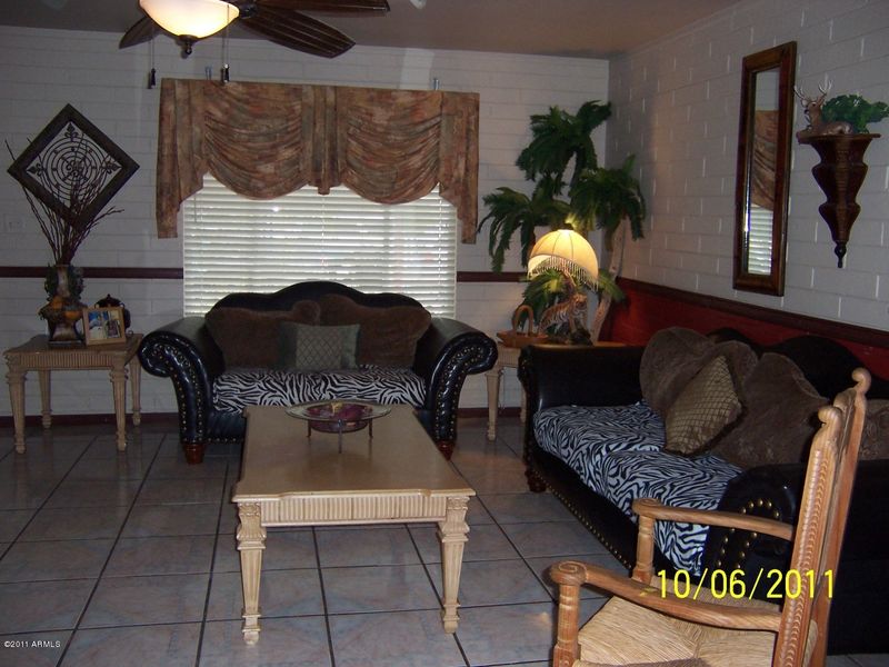 4512 N 49th Dr, Phoenix, AZ 85031