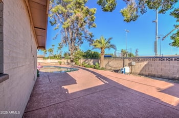 4513 El Caminito Dr, Glendale, AZ 85302