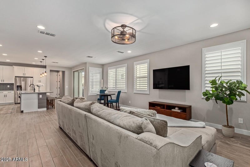 4513 Montana Dr, Chandler, AZ 85248