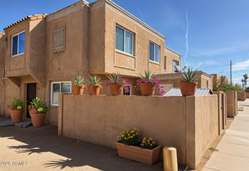 4513 Riverside St, Phoenix, AZ 85040