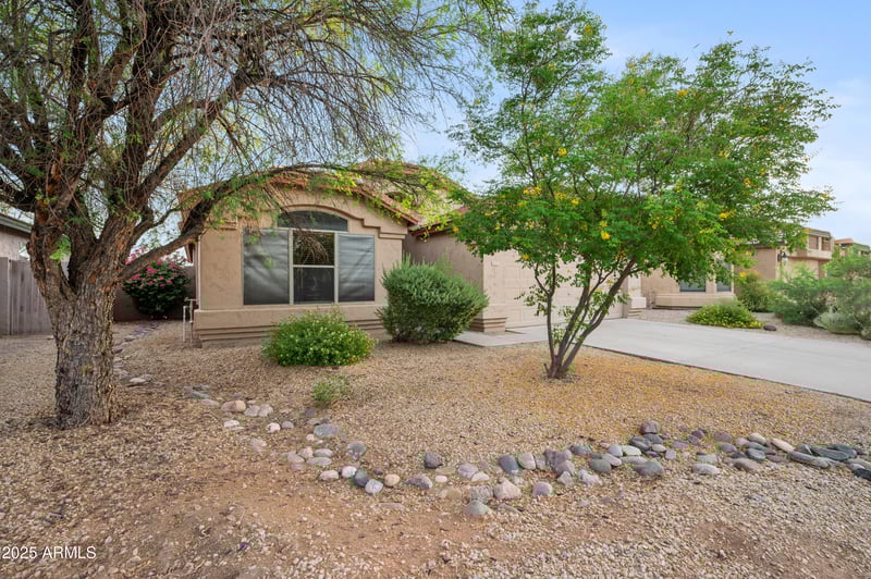 4515 Lone Cactus Dr, Phoenix, AZ 85050