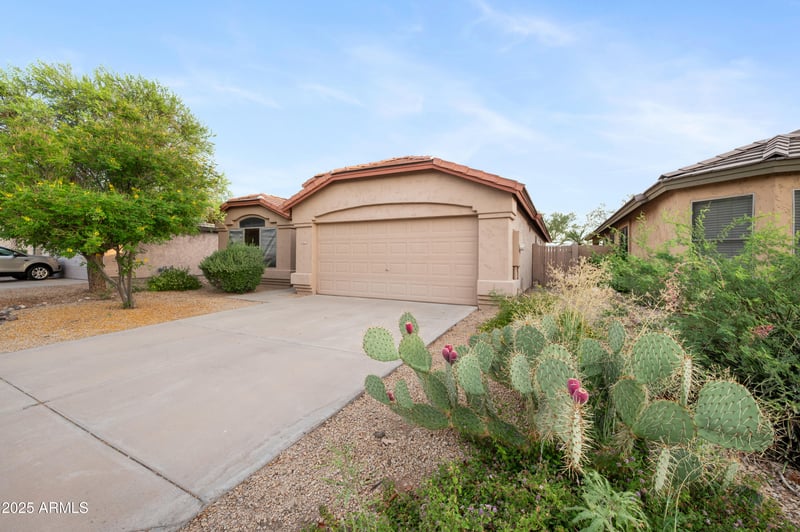 4515 Lone Cactus Dr, Phoenix, AZ 85050
