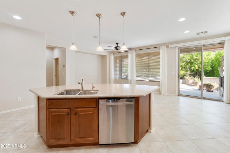 4516 Narrowleaf Dr, Gilbert, AZ 85298